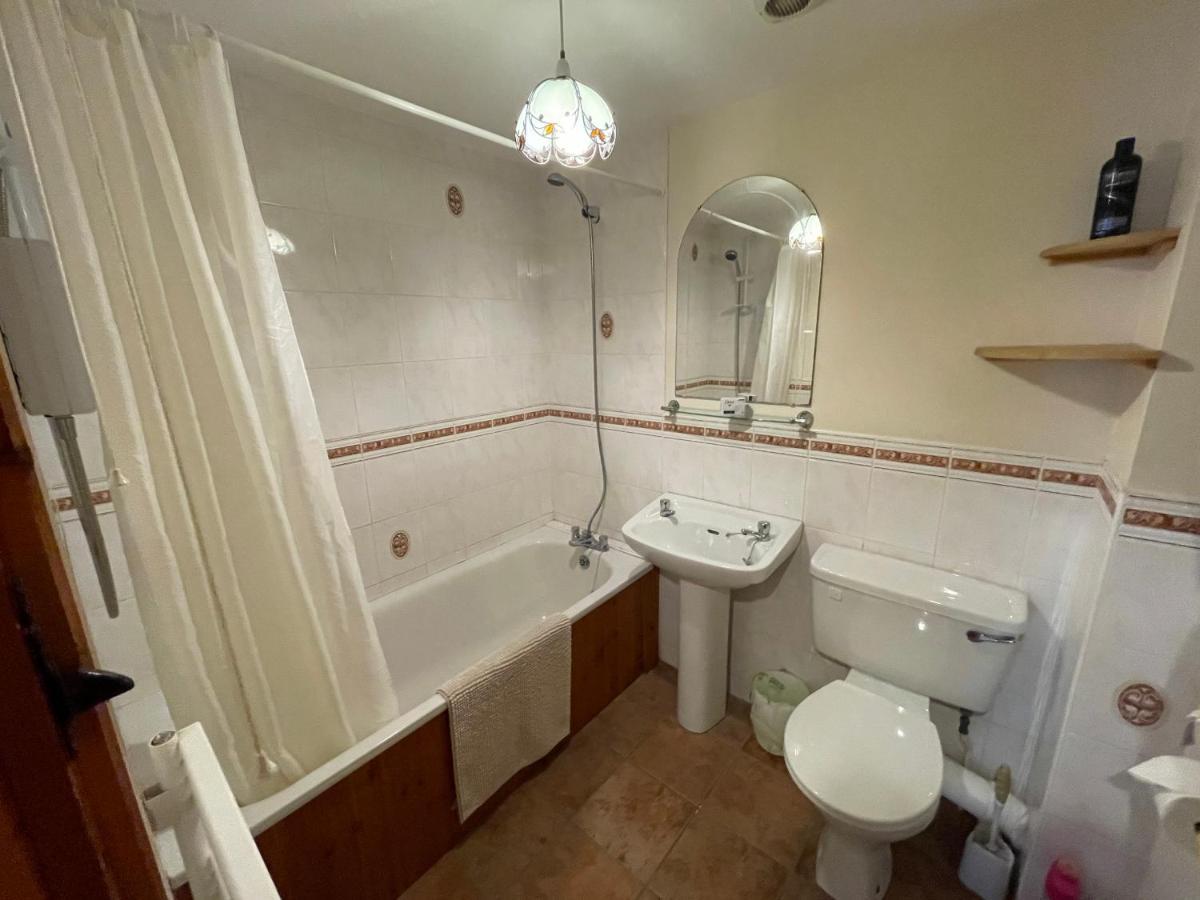 Lovely Apartment Overlooking The Harbour And Bay Ardglass Exterior photo